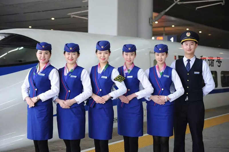 为什么高铁部门多年来更青睐陕西蓝天民航学院培养的高铁乘务员?